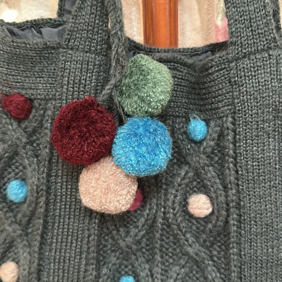 knit sweater Purse with multicolor pom-poms - snap closure - Picture 2 of 6